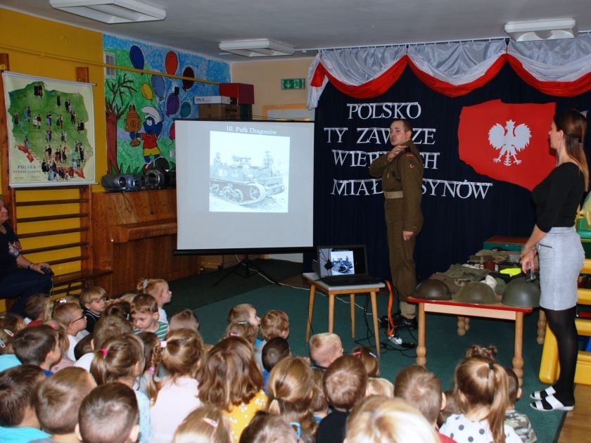 W przedszkolach o niepodległości