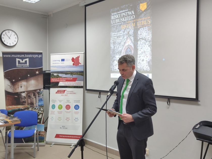 Sesja historyczna poświęcona "Sztuce i architekturze biskupstwa lubuskiego"